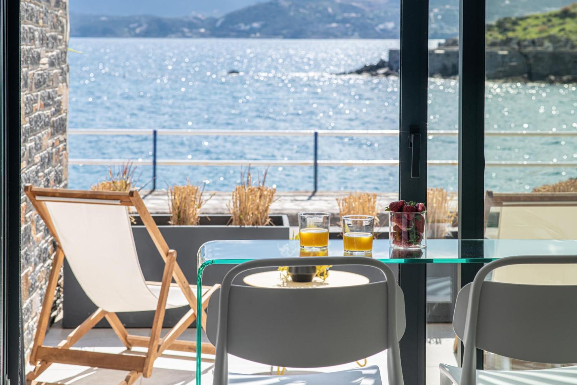 Beachfront Salty Sea Luxury Suite 2 圣尼古拉奥斯 外观 照片