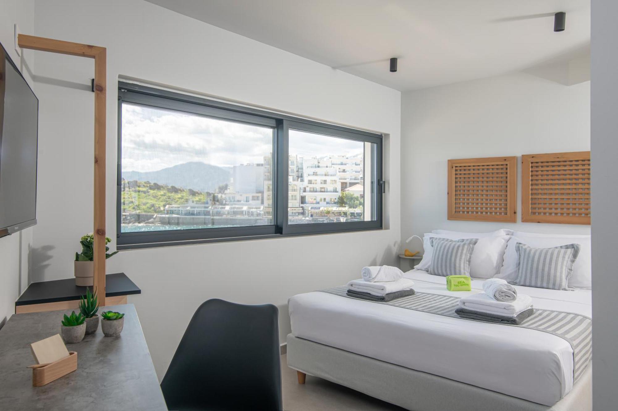 Beachfront Salty Sea Luxury Suite 2 圣尼古拉奥斯 外观 照片